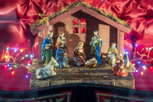 Belen nativity scene Photo by Nick Fewings on Unsplash