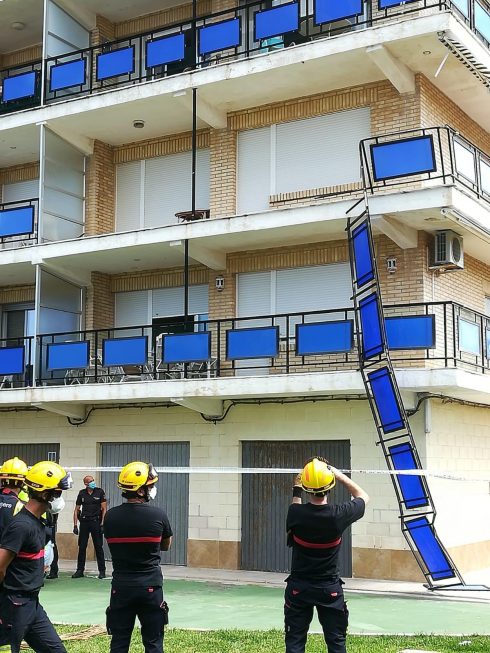 Locked Out Man Suffers Fatal Balcony Slip On Spain  S Costa Blanca