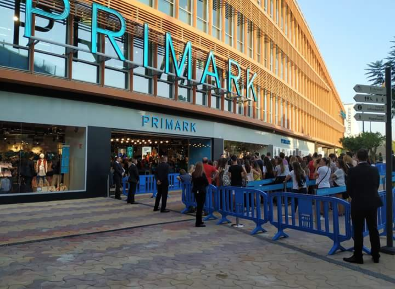 Primark Opens Its Second Largest Store In Spain Olive Press News Spain