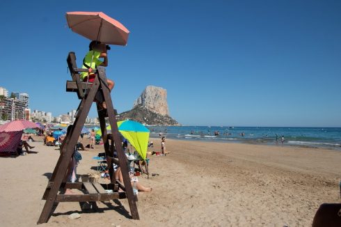 Beach Lifeguard On Spain  S Costa Blanca Admitted To Hospital With Suspected Covid 19