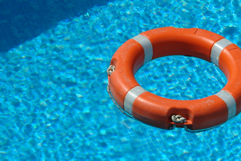 Drought crisis sees first closures of swimming pools and dismissals of lifeguards in Spain’s Malaga