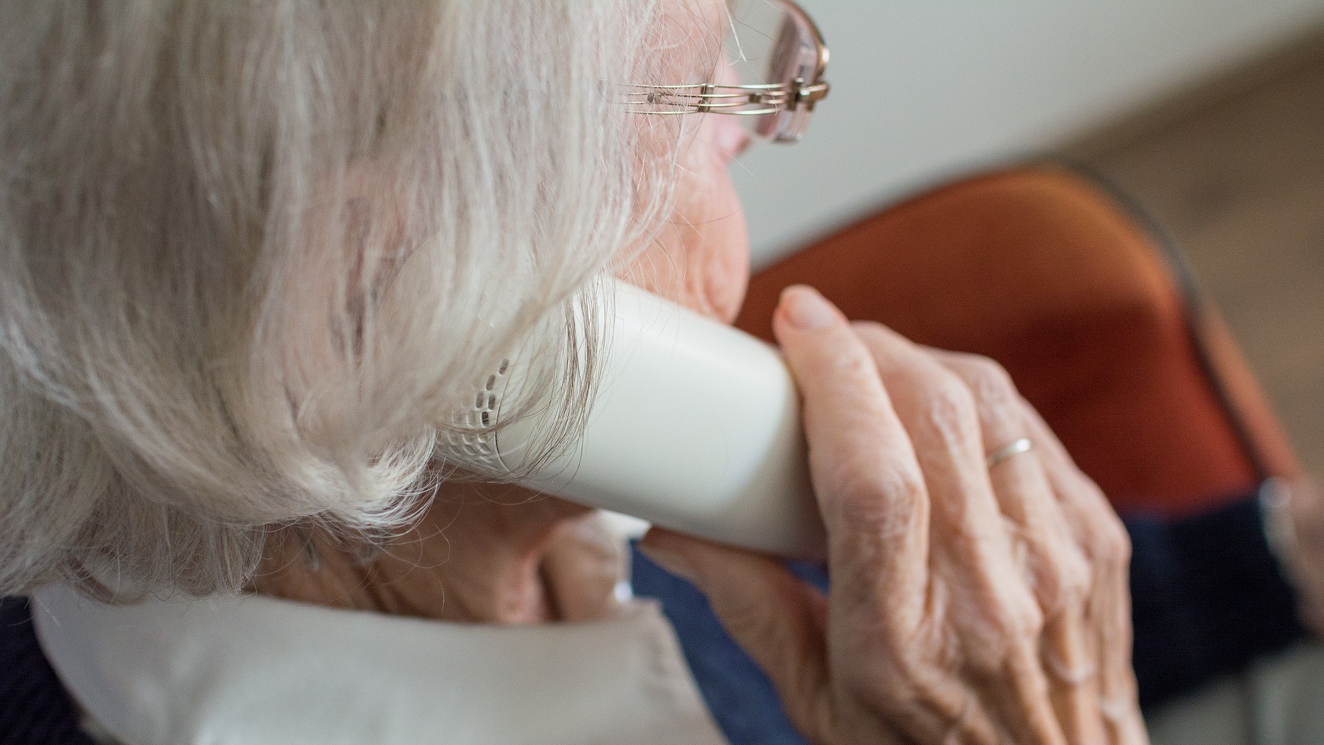 Fake Inspectors Make Phone Calls To Arrange Cons On Elderly People On Spain  S Costa Blanca