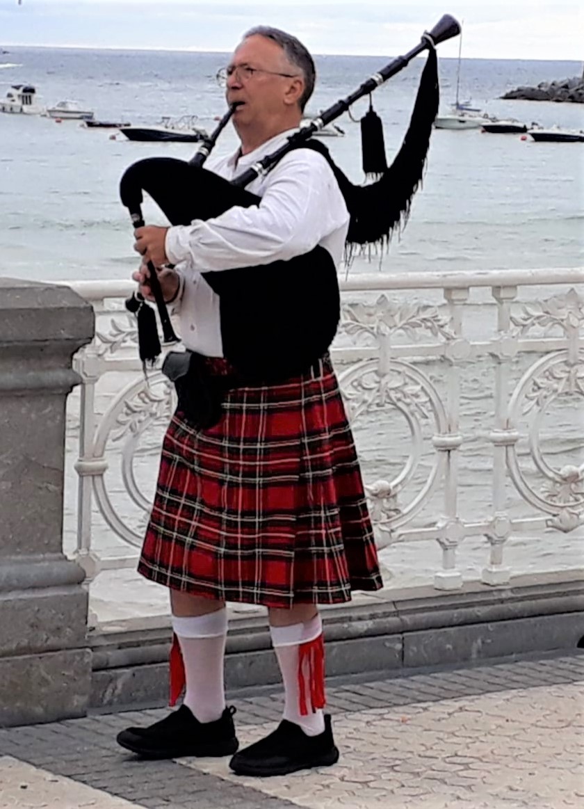 Alan Kennedy Bagpipes  2