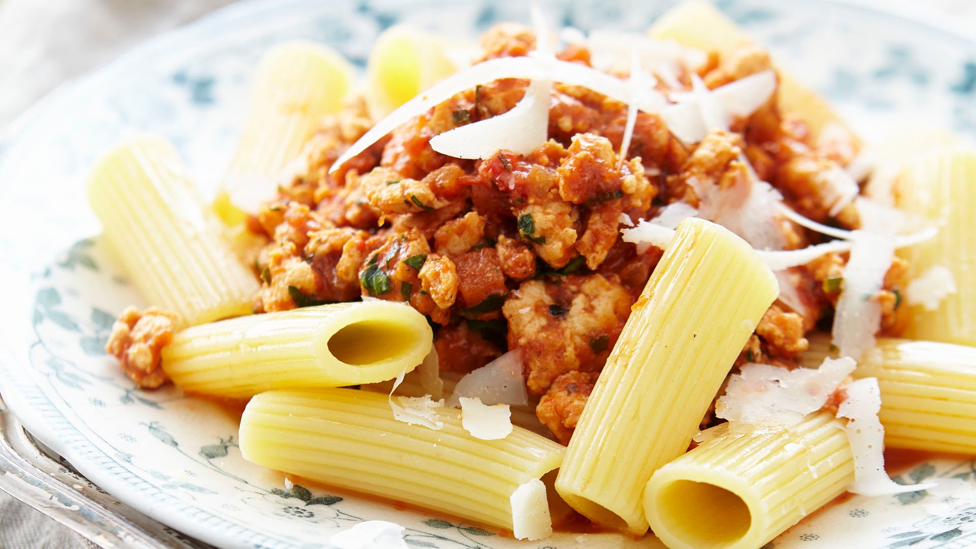 Rigatoni Bolognese With Chicken