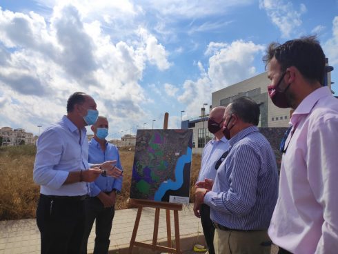 Question Mark Photo Three Ribera Salud And Orihuela Officials At Health Centre Site In July