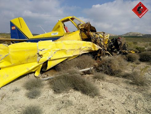 Lucky Escape As Pilot Crash Lands On Airfield In Spain S Costa Blanca