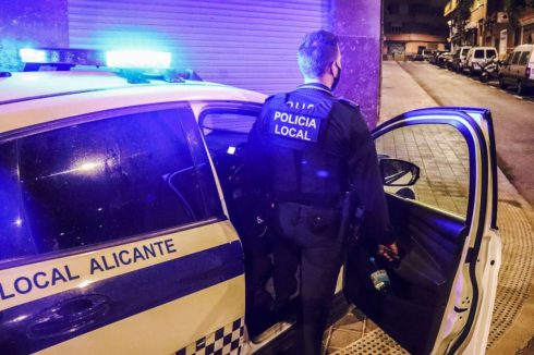 Alicante Police Agent Refuses To Wear A Mask On Spain S Costa Blanca