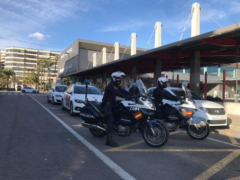 Police Chase Six People After 290 Kilometre Taxi Journey To Beat Alicante Curfew On Spain S Costa Blanca