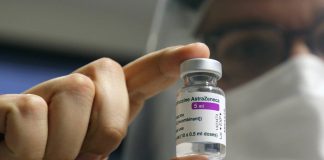 EU medical authorities say benefits of Oxford-AstraZeneca vaccine ‘outweigh possible side effects’ Spain AstraZeneca age limit to go up to 65 years