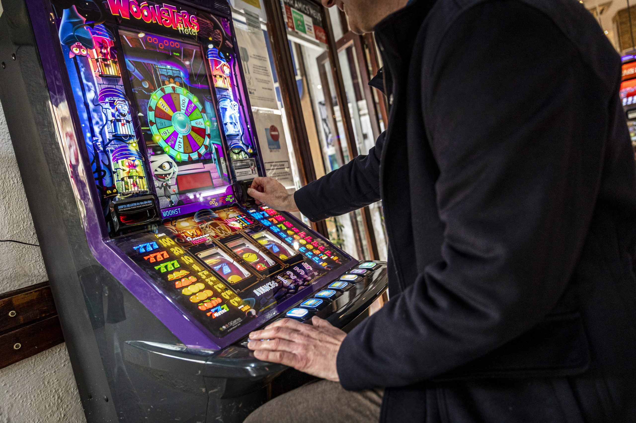 Bars Can Switch On Fruit Machines Again But Gambling Halls Remain Closed In Spain's Costa Blanca And Valencia Regions