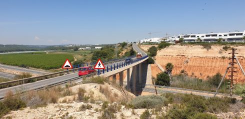 Mayor suggests 'bank loan' could offer hope for long campaign to get walkway over motorway on Spain's Costa Blanca