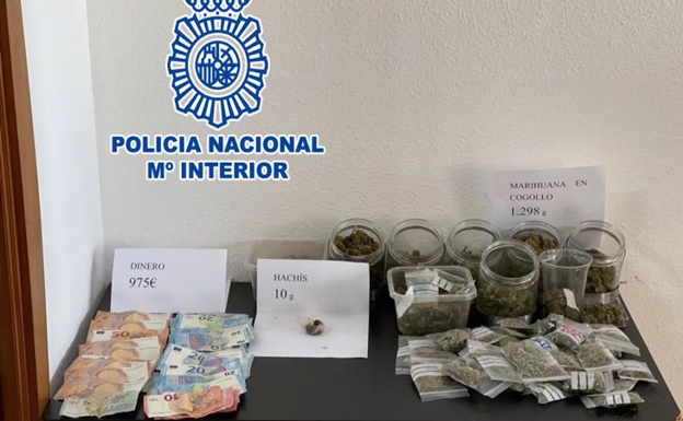 Alicante. Sucesos. Detenidas Cuatro Personas Y Desmantelados Tres Puntos Negros De Venta De Marihuana En Dénia