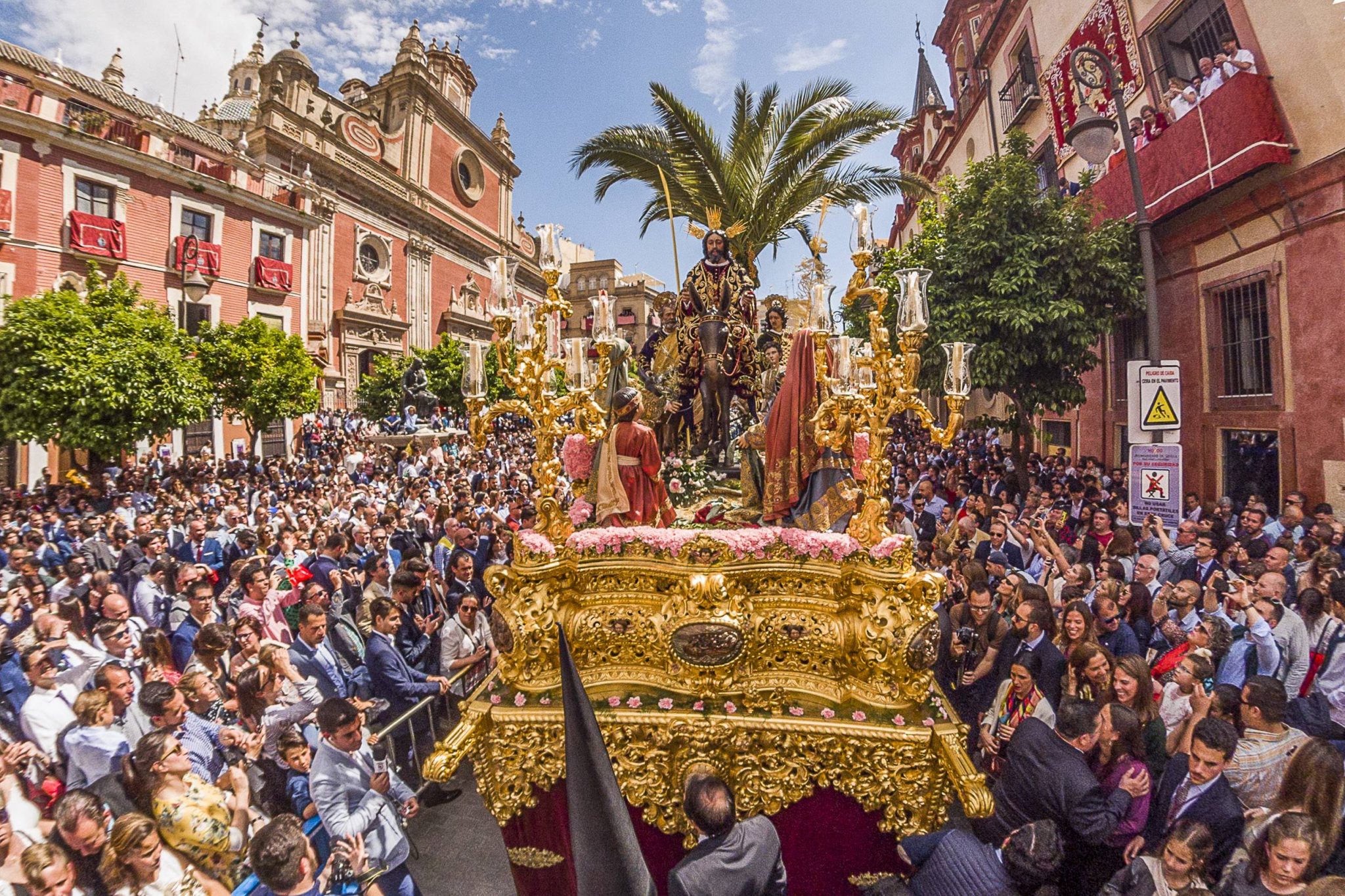 The photos of Semana Santa in Sevilla that show what a difference Covid