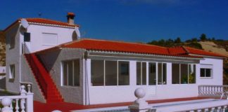 A luxury villa on Spain’s Costa Blanca is being raffled-off with the money going to the UK’s Big Issue charity A Luxury Villa On Spain's Costa Blanca Is Being Raffled Off With All Of The Cash Heading To The Uk's Big Issue Charity