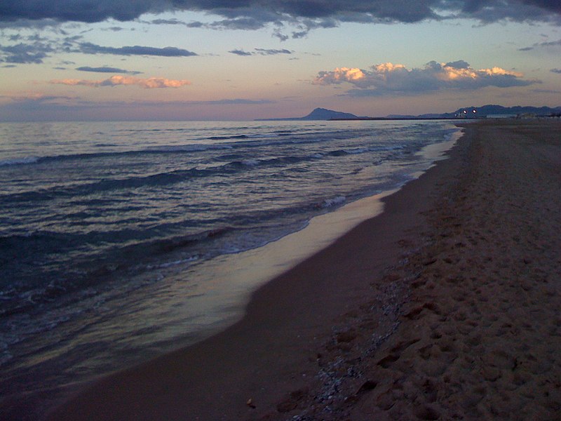 Gandia beach at nightfall