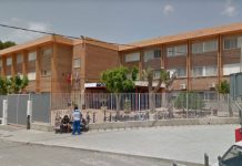 Police sweep school for a bomb in Spain’s Murcia region after threat is sent to teachers and pupils Police Sweep School For A Bomb In Spain's Murcia Region After Threat Is Sent To Teachers And Pupils