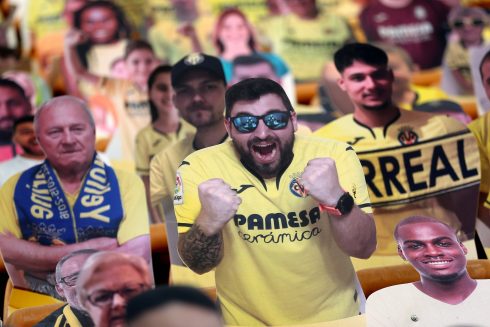 Cardboard Villareal fans