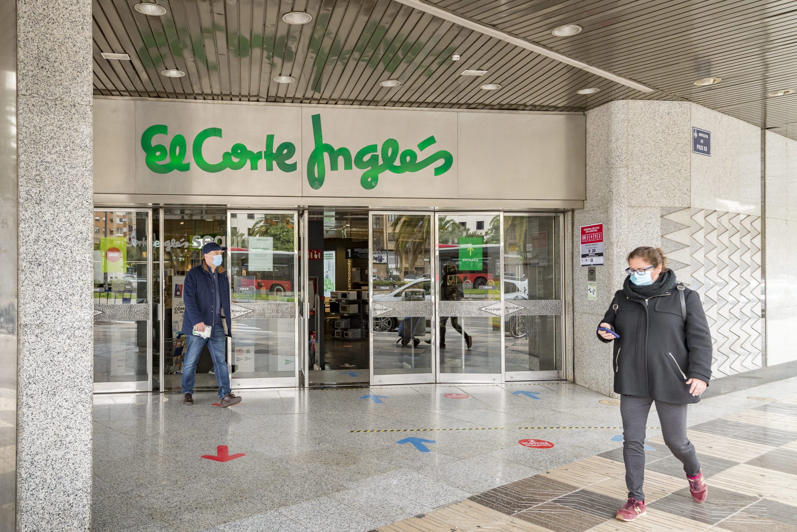 Good and bad news for Spain's top department store El Corte Ingles