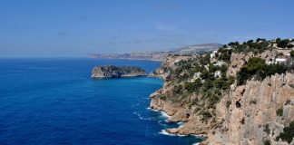 SEA RIDDLE over male body in a wetsuit discovered 16 miles offshore by a Costa Blanca fishing boat in Spain Mystery Over A Male Body In A Wetsuit Discovered 16 Miles Offshore By A Costa Blanca Fishing Boat In Spain