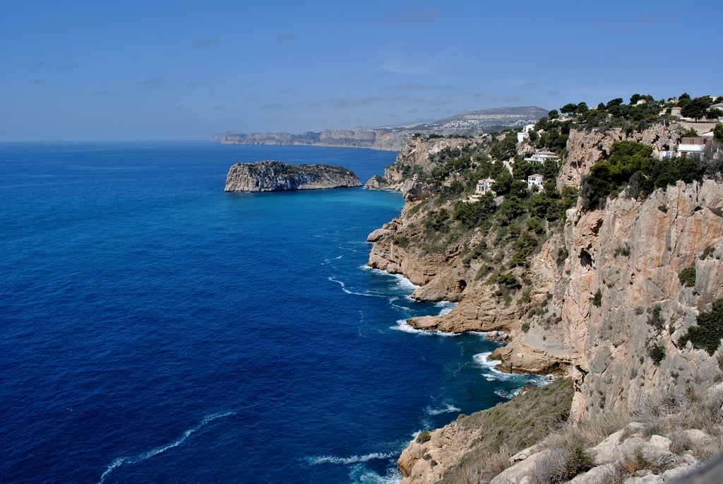 Mystery Over A Male Body In A Wetsuit Discovered 16 Miles Offshore By A Costa Blanca Fishing Boat In Spain