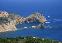 WET-SUITED BODY discovered yesterday off the Costa Blanca in Spain is female and not male Wet Suited Body Discovered Yesterday Off The Costa Blanca In Spain Is Female And Not Male