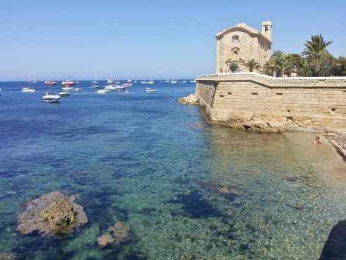 Smallest populated island in Spain off Costa Blanca gets ready for summer tourist surge Guardia