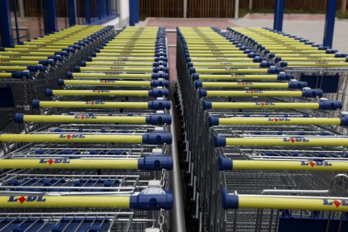 Two Men Fill Up A Trolley In Possible 'starvation' Theft At A Lidl Supermarket In Mar Menor Area Of Spain