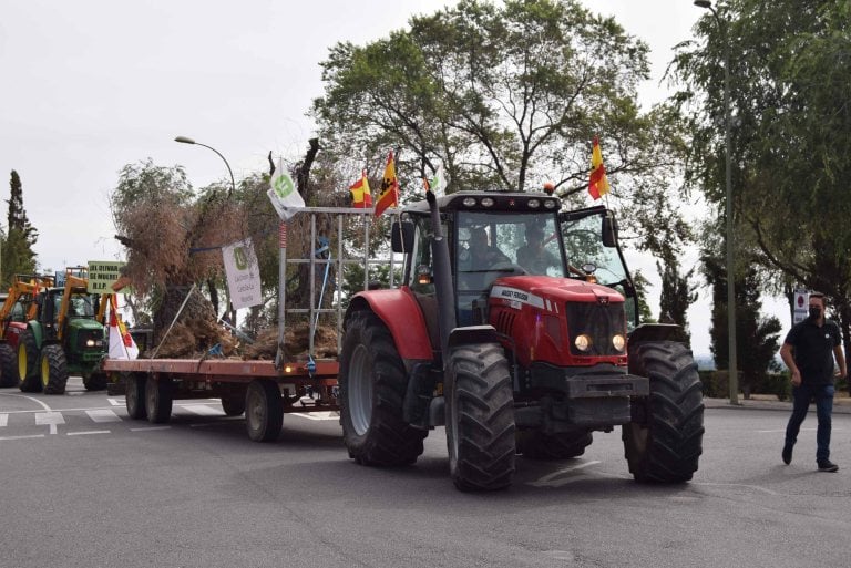 farmers protest