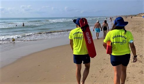 Swimmer gets bitten in the leg by a fish at a popular Costa Blanca tourist beach in Spain