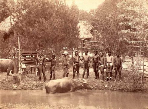 Archive image of Igorot people in Retiro