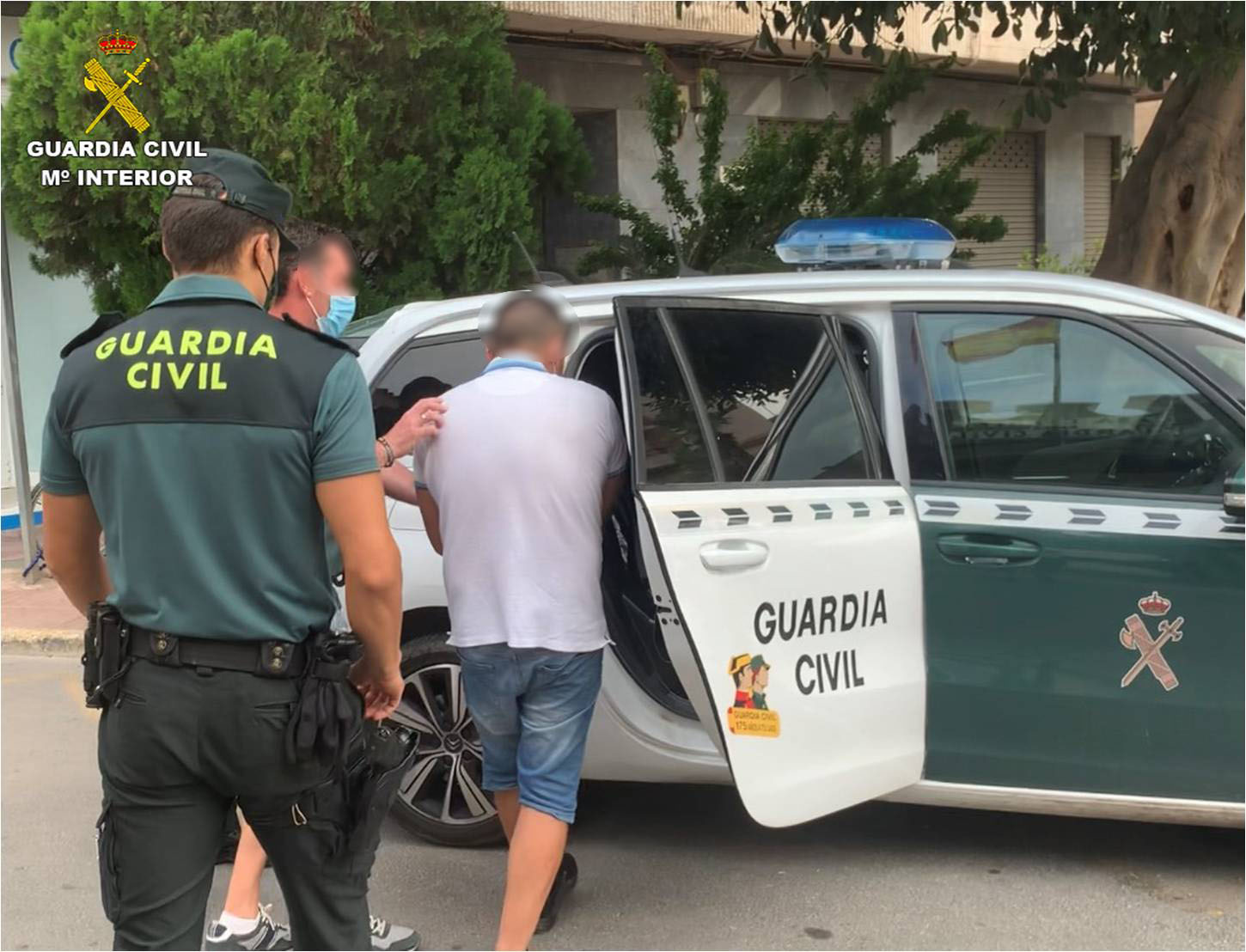 Thief Knocks Over Frail Old Lady To Steal €6000 She Had Just Withdrawn From A Costa Blanca Bank In Spain