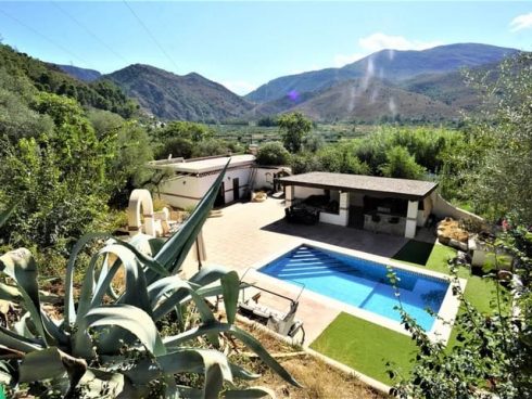 3 bedroom Finca/Country House for sale in Orgiva - € 345