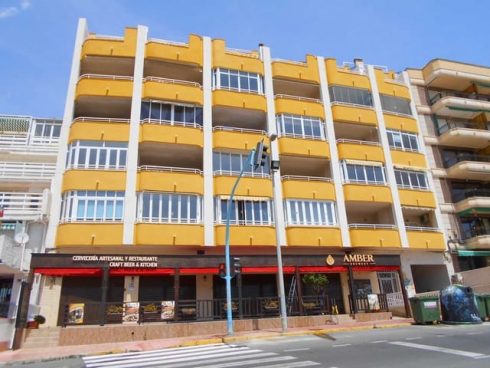 3 bedroom Apartment for sale in Torrevieja with garage - € 174