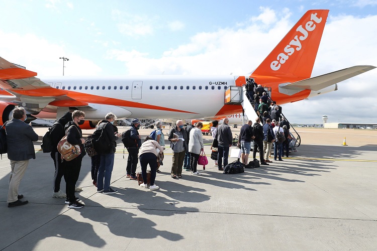 EasyJet lobbies pre-Christmas