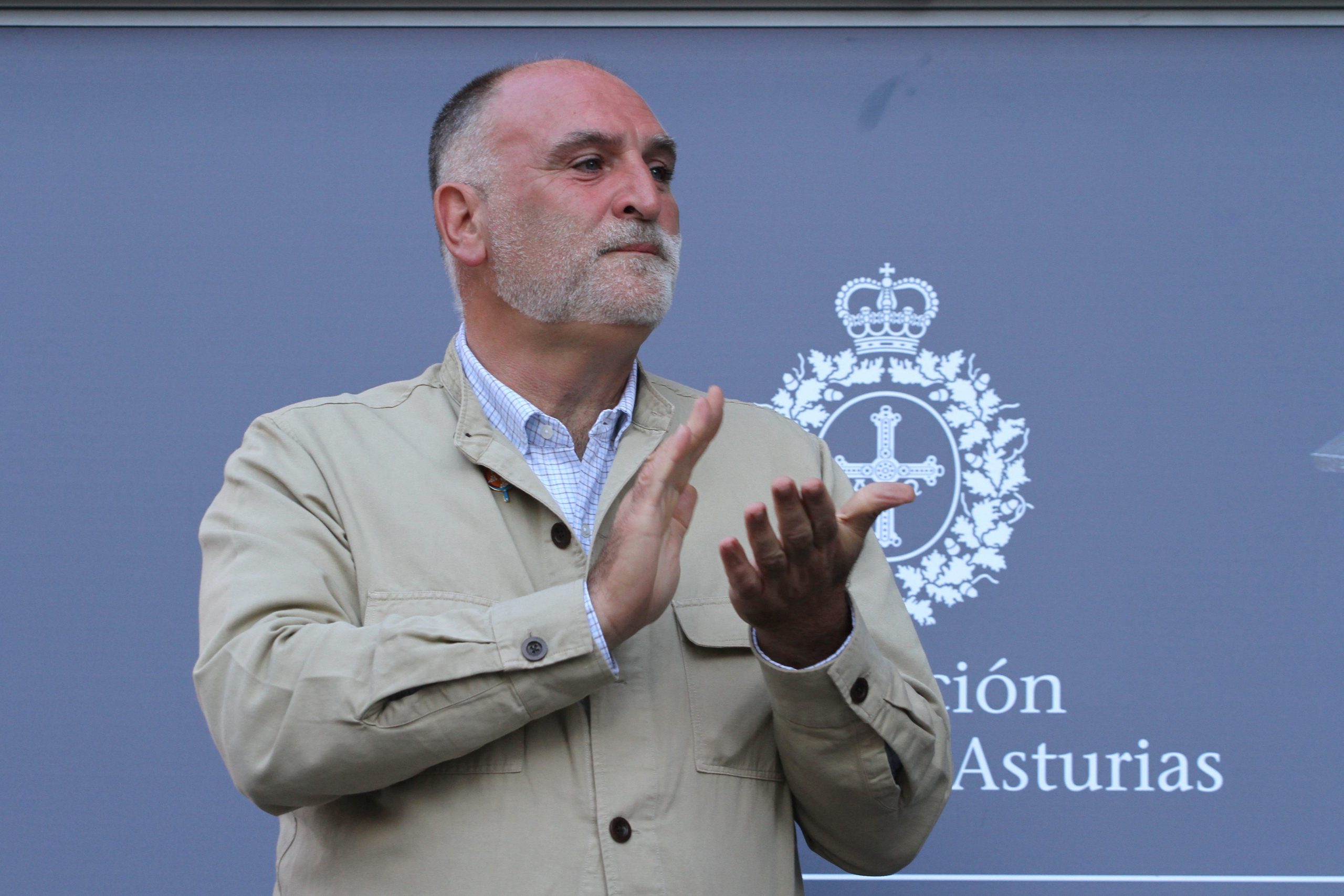 Chef Jose Andres tells rival politicians to join forces to stop pollution in the Mar Menor in Spain