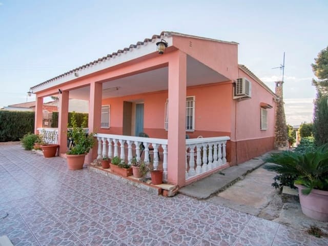 3 bedroom Villa for sale in Lliria with pool - € 162