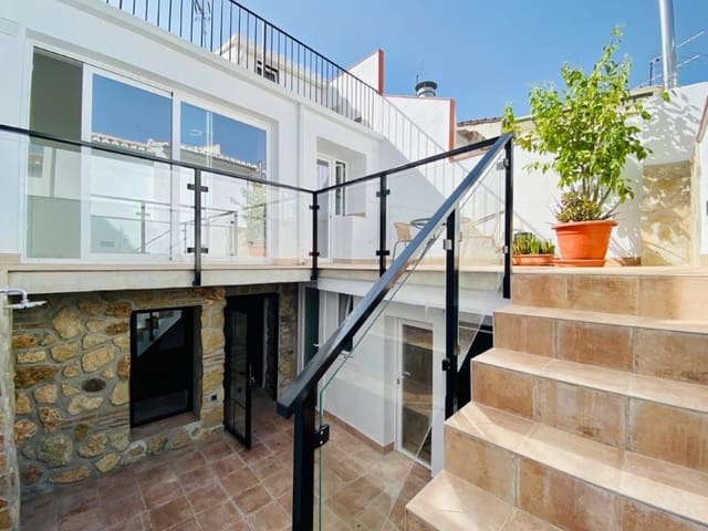 3 bedroom Townhouse for sale in Alhama de Granada - € 165