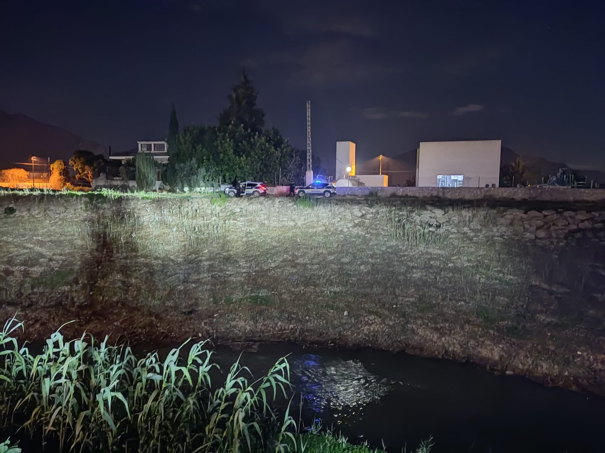 Costa Blanca Police Officers In Spain Jump Into Freezing River To Save Naked Man