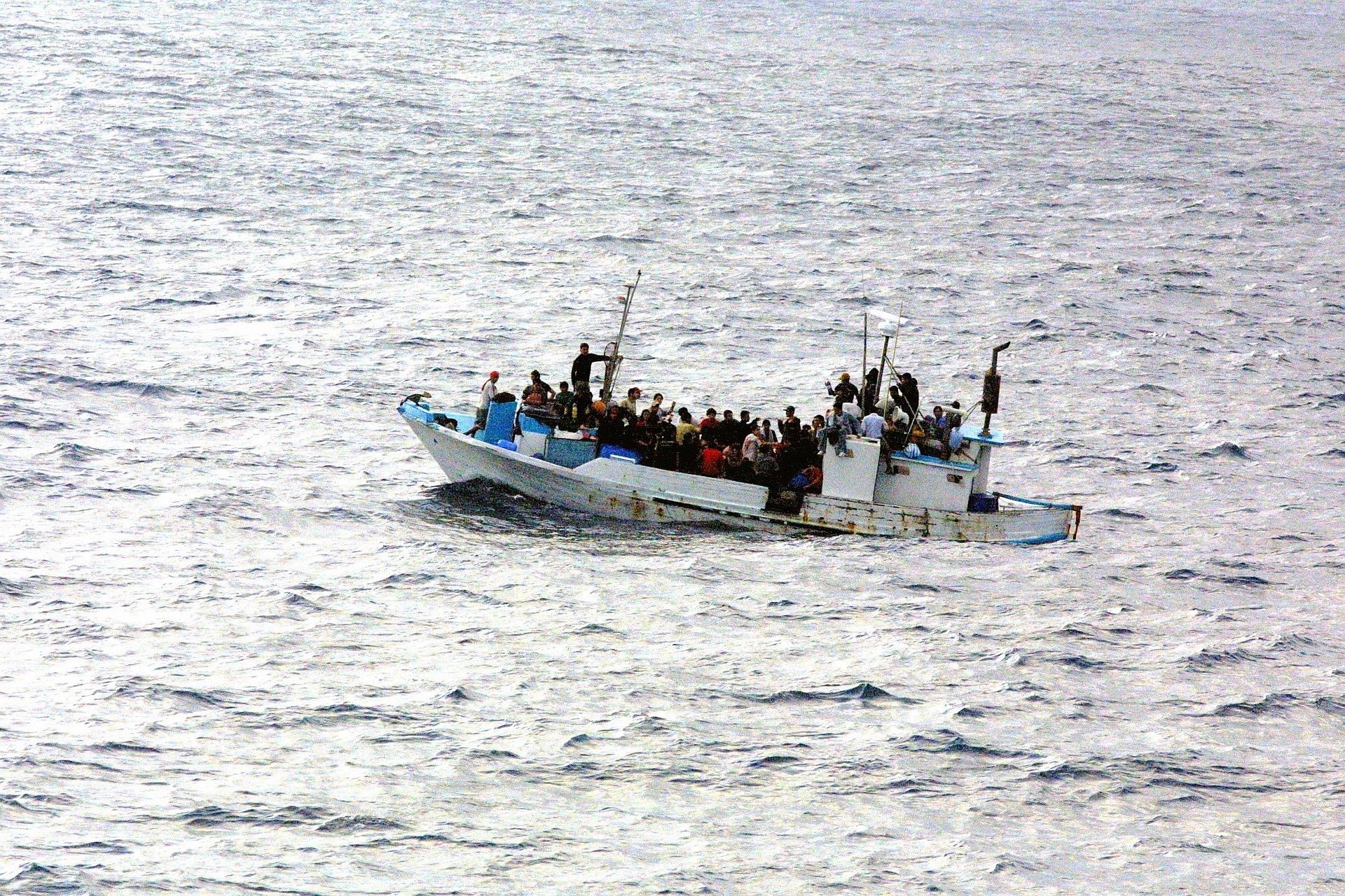 Costa Blanca people smuggling gang charged €5,000 for dangerous boat journey to Spain