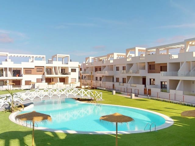 2 bedroom Flat for sale in Torrevieja with garage - € 212