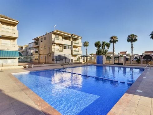 2 bedroom Apartment for sale in Los Alcazares - € 60