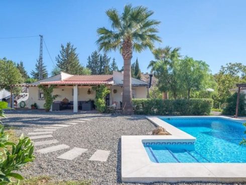 3 bedroom Finca/Country House for sale in Coin - € 399