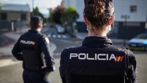 Police Save Life Of Blindfolded Woman Who Planned To Jump From Fifth Floor Balcony In Valencia Area Of Spain