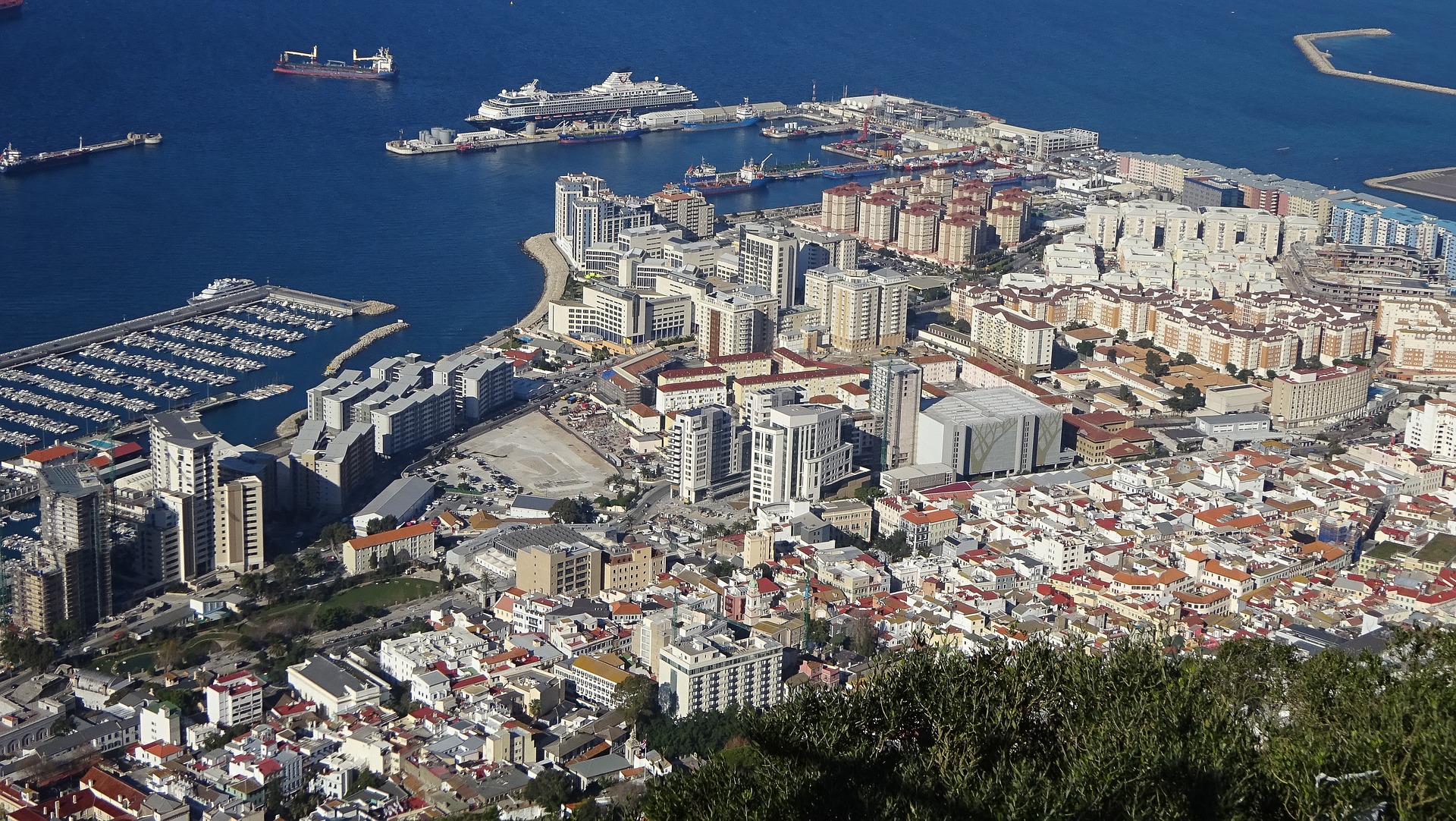 Gibraltar G788095a5d 1920