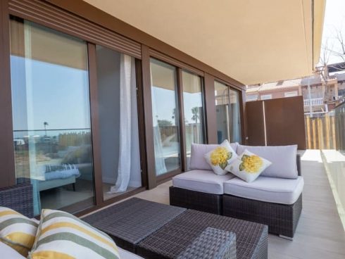 2 bedroom Apartment for sale in La Manga del Mar Menor with pool garage - € 181