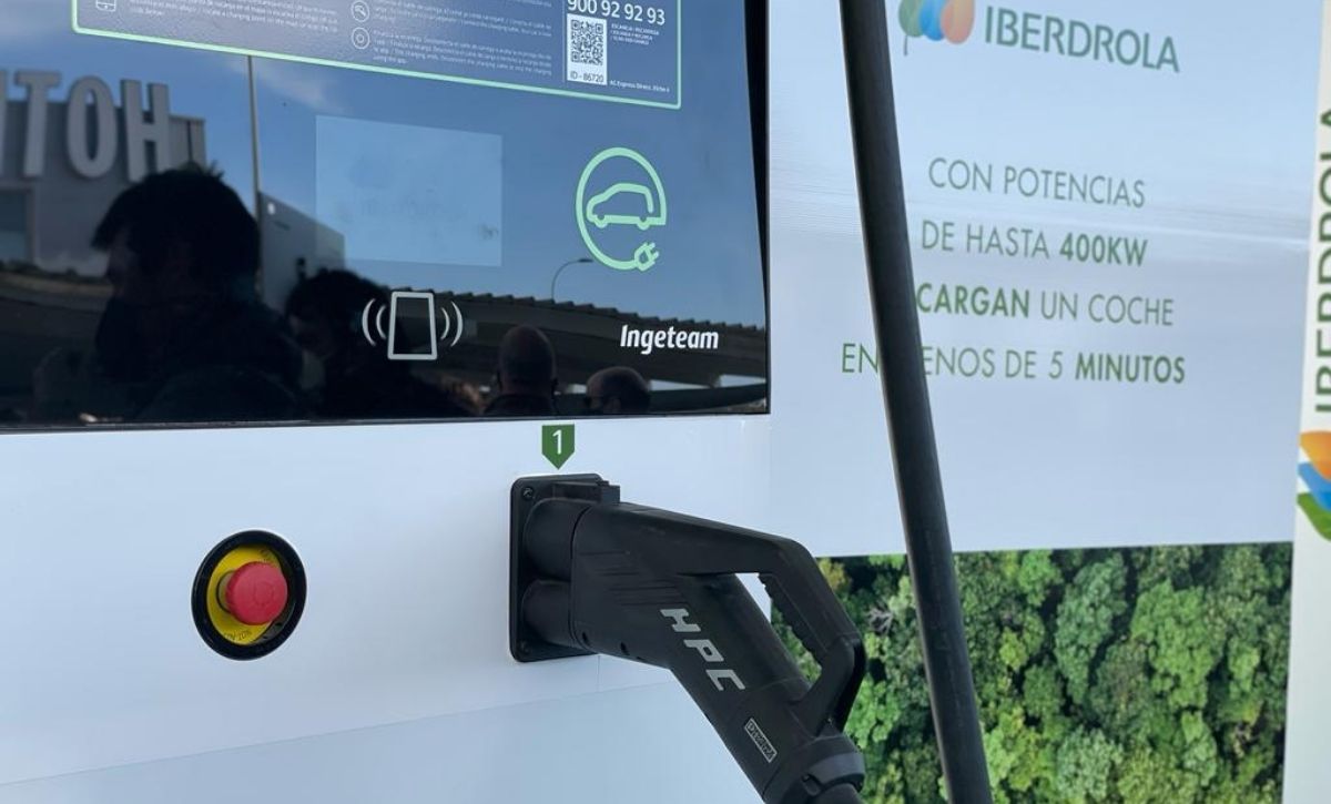 Biggest Ultra Fast Electric Car Recharging Point In Southern Europe Opens By Costa Blanca Airport In Spain