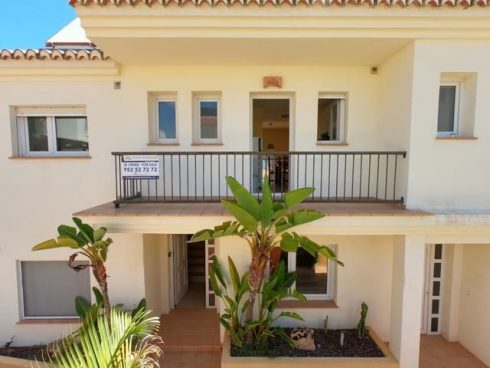 2 bedroom Townhouse for sale in Almunecar with pool - € 189