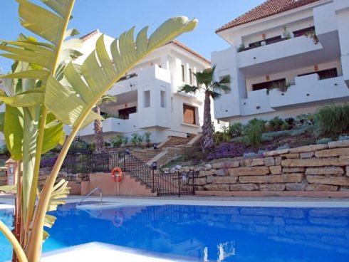 2 bedroom Penthouse for sale in La Duquesa / Puerto de la Duquesa with pool - € 155
