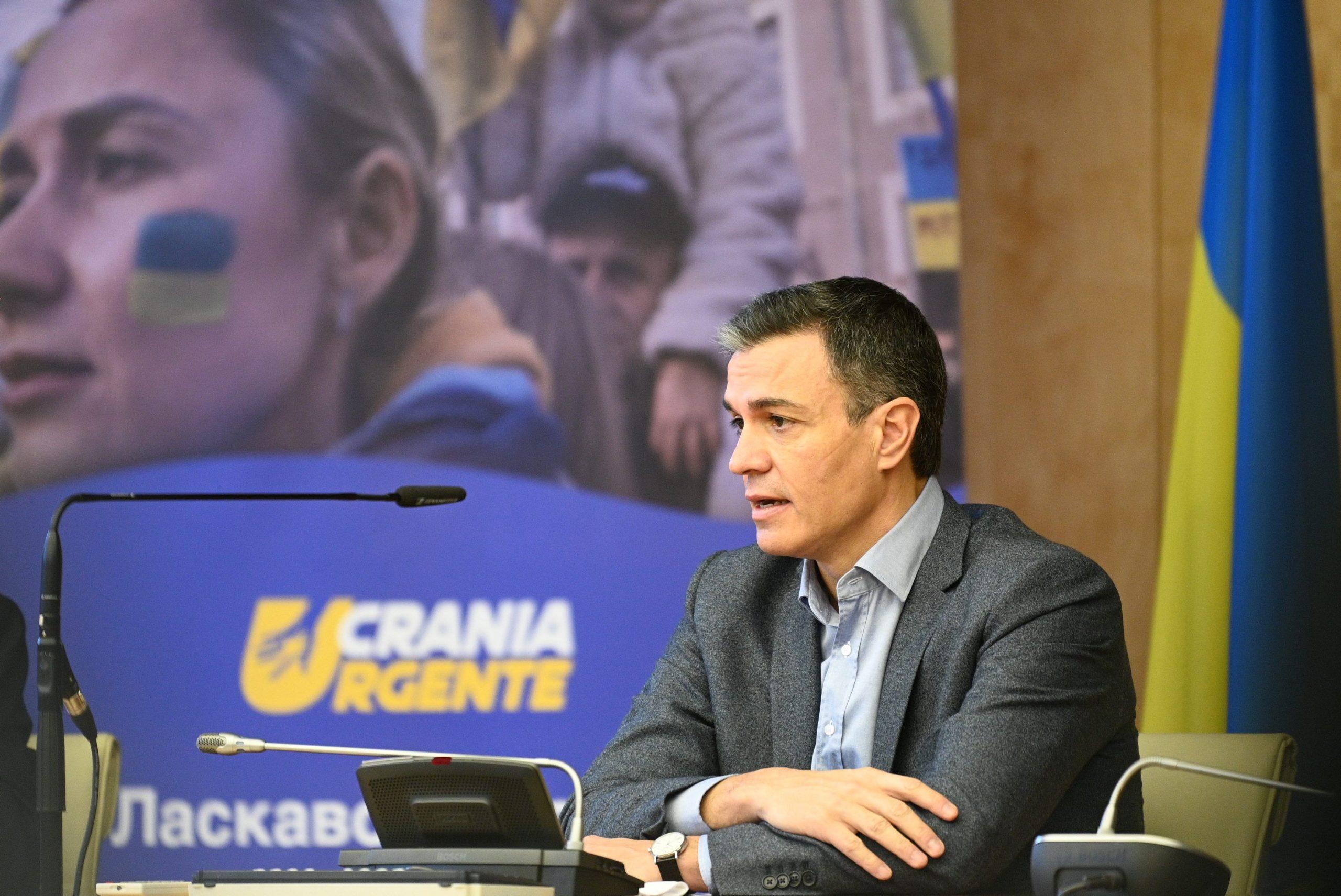 Pedro Sanchez Visita Centro De Refugiados Ucranianos En Pozuelo De Alarcon En Madrid