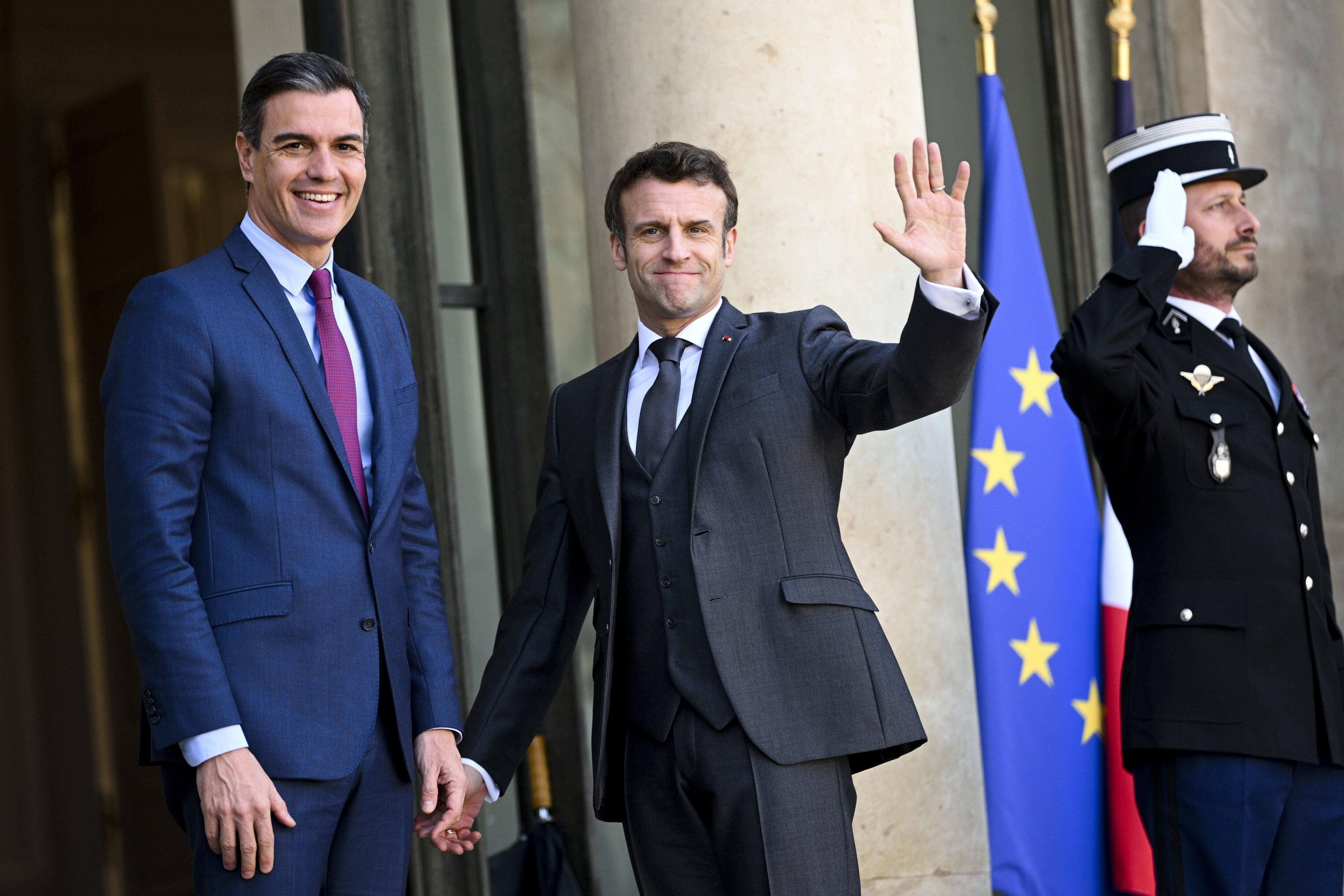 Pedro Sanchez meets Emmanuel Macron as Spain backs off EU-wide cap on wholesale electricity prices